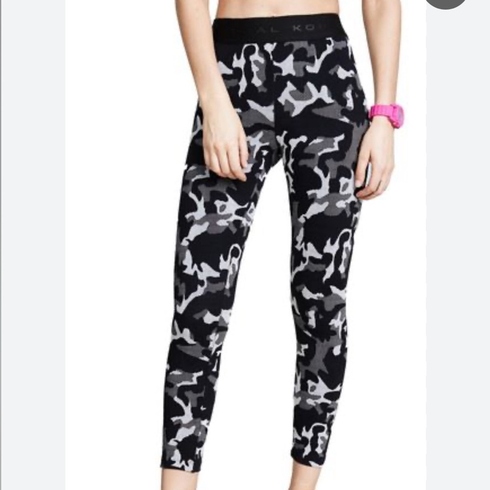 Calvin Klein Black and Gray Camo Leggings